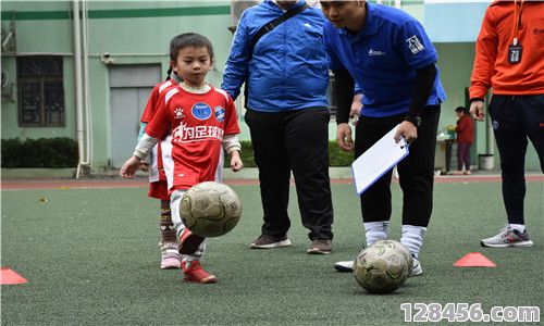 深圳哪所高中足球好？盘点深圳足球特色高中与选拔指南